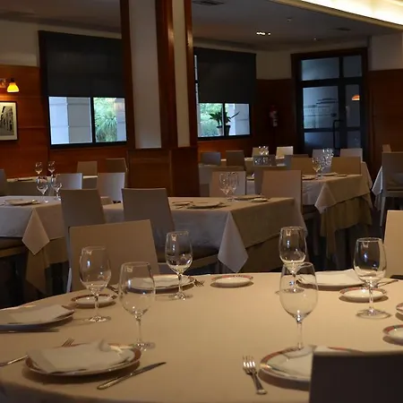 호텔 Hotel Elorrio 3*