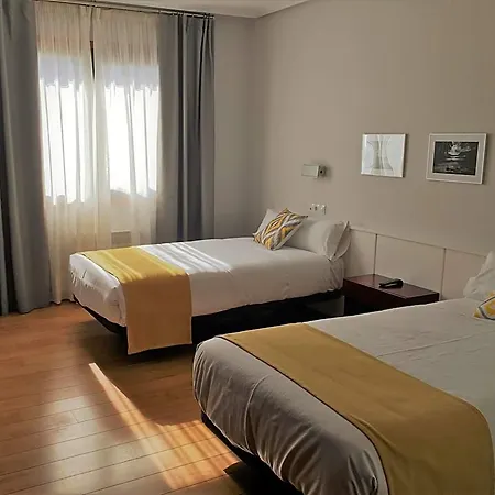 호텔 Hotel Elorrio 3*